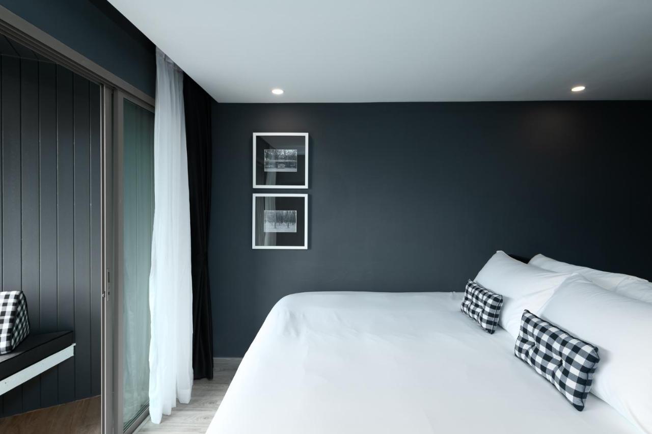 Foto Hotel Phuket Beachfront Екстериор снимка A bedroom