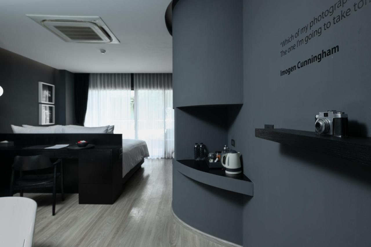 Foto Hotel Phuket Beachfront Екстериор снимка A room at the hotel