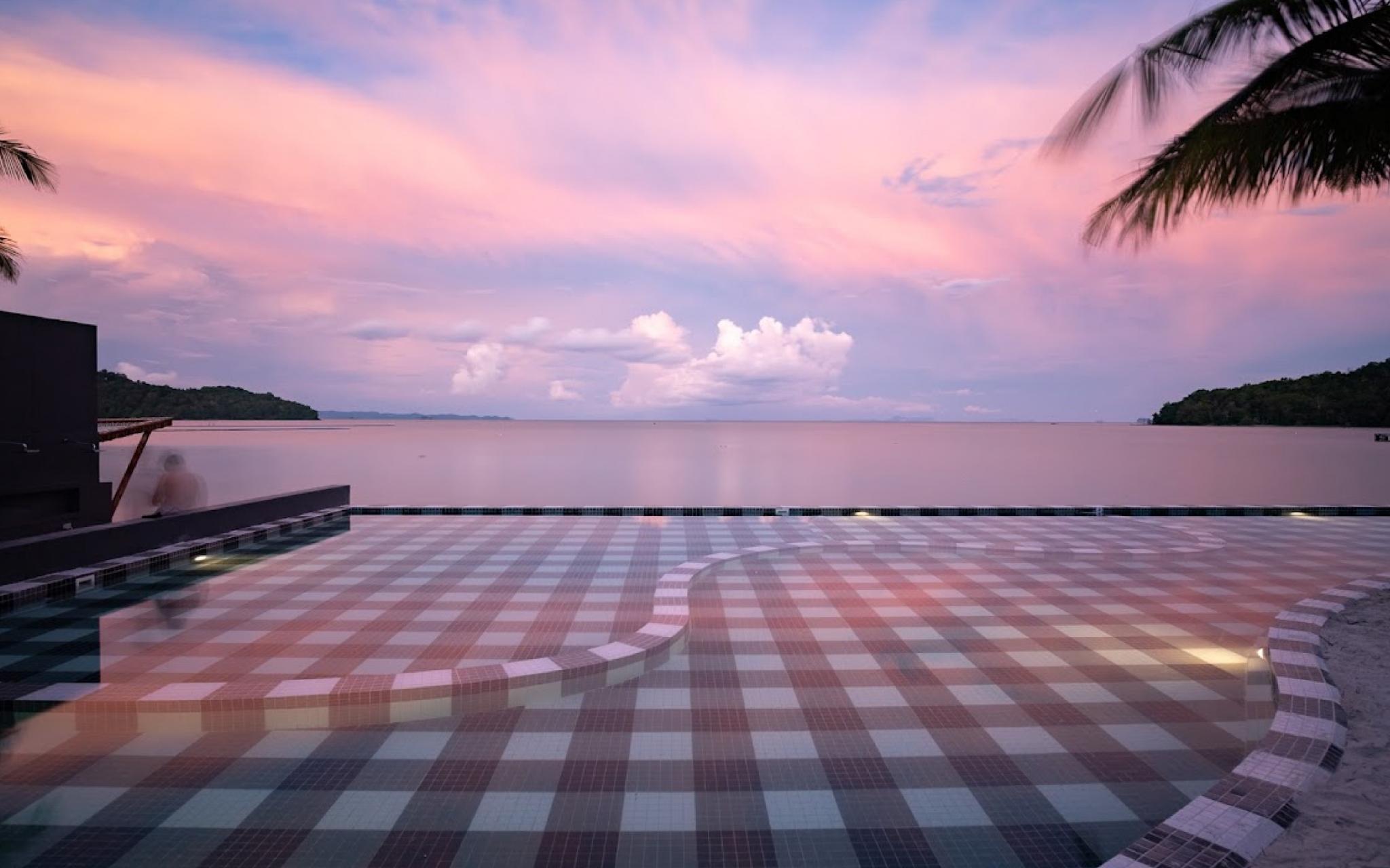 Foto Hotel Phuket Beachfront Екстериор снимка View of the Gulf of Thailand from the hotel