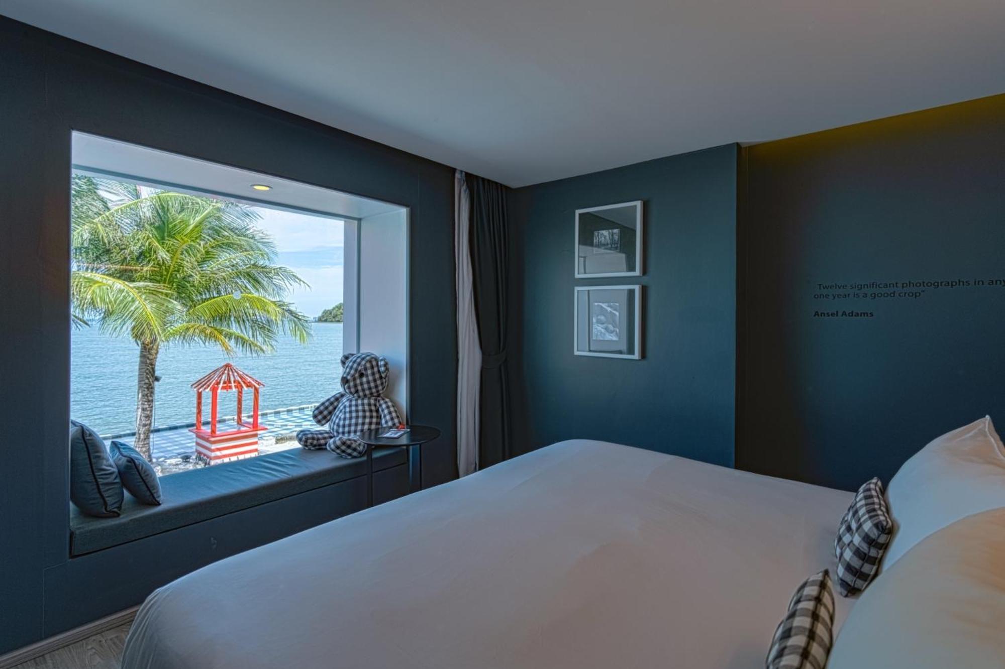 Foto Hotel Phuket Beachfront Екстериор снимка Deluxe Ocean View